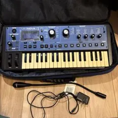 未使用品！Behringer CZ-1 Mini ハイブリッドシンセサイザー - メルカリ