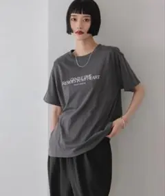 新品　ローリーズファーム　カラーロゴTシャツのサムネイル