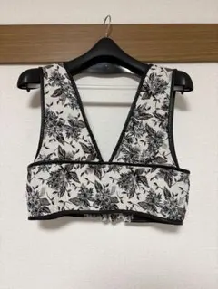 最終お値下げ！apres jour mignon 花柄 ビスチェ LLサイズのサムネイル
