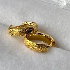 新品　フラワーモチーフ ゴールド　フープピアス　ハワイアンジュエリー　花柄