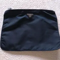 PRADA 黒 ナイロン ポーチ