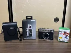 FUJIFILM instax mini Evo 本体と付属品