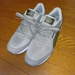 PUMA スニーカー グレー×オリーブ
