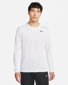 Nike Dri-FIT レジェンド　ナイキ　ドライフィット