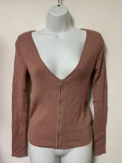 H&M ダークピンクリブニットカットソー