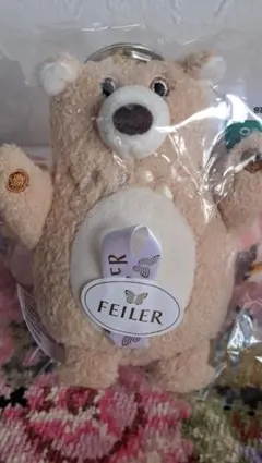 FEILER ハンドバック クマの刺繍キーホルダー付き（リーベ君） 新品未開封】FEILERリーベくん刺繍キーホルダー - メルカリ
