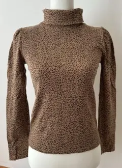 ヒョウ柄 トップス