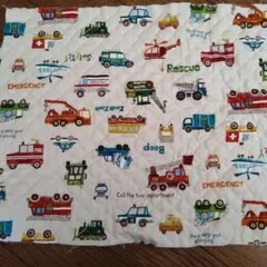 乗り物プリント キルティング生地 はぎれ