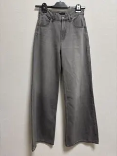ユニクロ　ドレープワイドフレアジーンズ　グレー