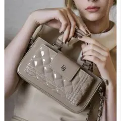 Riu Enamel quilting phone bag ショルダー riu Enamel quilting phone bag ブラック - メルカリ