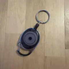 リール式ブラックキーホルダー