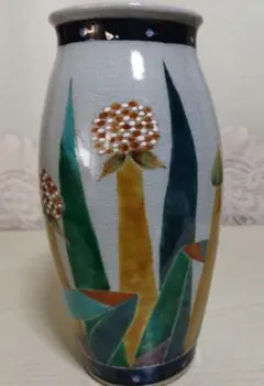 重森陽子　緑釉草文　壺　壷　花瓶　花器 重森陽子 緑釉草文 壺 壷 花瓶 花器 - メルカリ