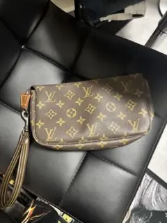 Louis Vuitton モノグラム ポーチのサムネイル