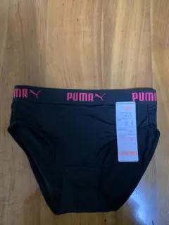 PUMA ショーツ ブラック レッド？ロゴのサムネイル
