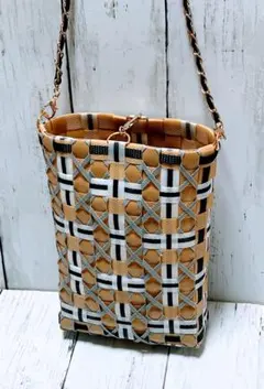 編み込みデザイン かごバッグ