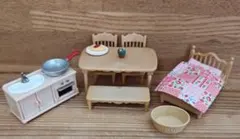 シルバニアファミリー 机　椅子　ベッド　台所　テーブル　花　キッチン　オーブン