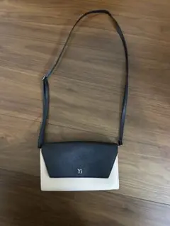 Y's ショルダーバッグ 黒 ベージュ