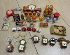 パンどろぼう　ガチャ　フィギュア　チャーム　バスボール　まとめて