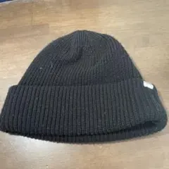 黒いニット帽・ビーニー