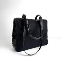 Item thumbnail for item 46337840-27f6-44d0-8f50-61382e704d51