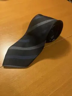 Fattori 黒と青のストライプネクタイ