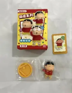 【新品】海外　クレヨンしんちゃん　フィギュア