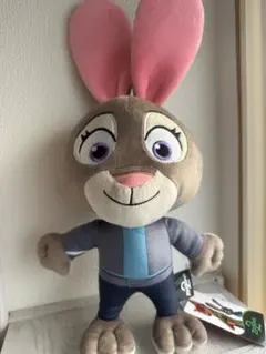 ズートピア2 スーパーラージぬいぐるみ ジュディ・ホップス - メルカリ