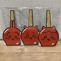 ちいかわ縁日　りんご飴台紙入り缶バッジ　3品セット