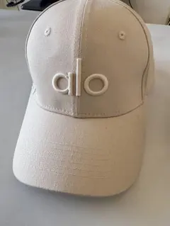 ALO Yoga アロヨガ ロゴ キャップ ベージュ フリーサイズ