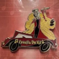 ディズニー　101匹わんちゃん ピンバッジ クルエラ