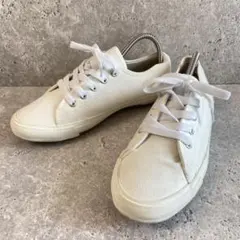 【美品】CLOSSHI VALUE キャンバススニーカー ホワイト 22.5cm