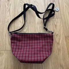 ファミリア　舟形　ポシェット　(10月31日までの出品) 新作☆舟形ナイロンポシェット入荷！｜ファミリア伊勢丹新宿店