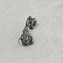 PANDORA ローズインブルーム ダングルチャーム