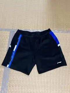 ストライプデザインの黒いパンツ XXL