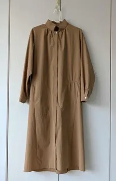 キャメルベージュ 長袖 バンドカラー　シャツワンピース