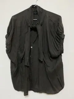 SACRA ダークグレー 半袖シャツ