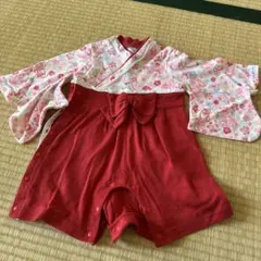 赤と花柄の和風着物スタイル
