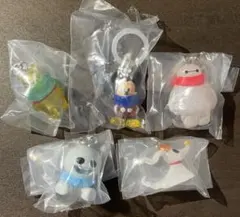 ディズニー　キャラクター　めじるしアクセサリー　winter ガチャ　コンプ