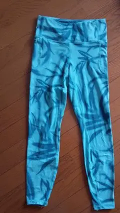 UNDER ARMOUR アンダーアーマー タイツ リーフ柄 S