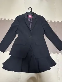 美品　DECORA PINKY'Sの150㎝　フォーマルスーツ