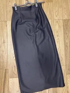 アパートバイローリーズ Ｉラインスカート