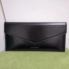 GIVENCHY　マルチケースのサムネイル