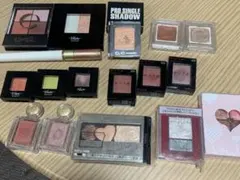 【まとめ売り】アイシャドウ他17アイテム
