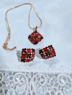 フラワーネックレス＆イヤリングセット