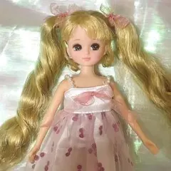 日本製 リカちゃん ファッションカレンダー 2001 (Cyberpink) - メルカリ