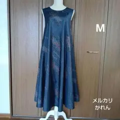 着物リメイク＊証書付藍泥系本場大島紬　花柄＊ノースリーブテント型フレアワンピースのサムネイル
