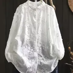 ホワイト 花柄刺繍 長袖ブラウス