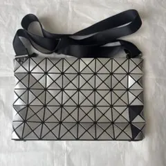 BAO BAO ISSEY MIYAKE ポーチ シルバー - メルカリ