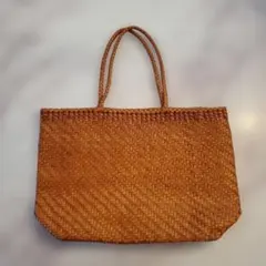 フランスマダガスカルの職人のマルシェバッグ　貴重品　一点物　グラデーションカラー フランスマダガスカルの職人のマルシェバッグ 貴重品 一点物