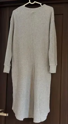 GU 長袖ロングワンピース グレー